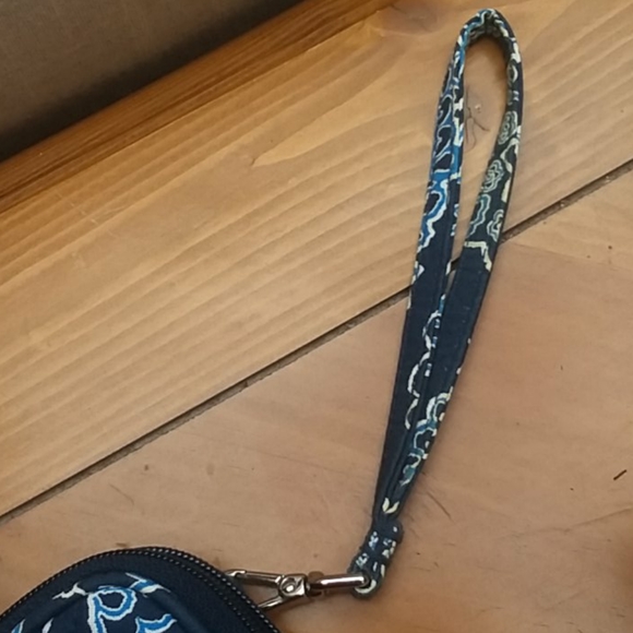 Vera Bradley quilted wallet - Picture 8 of 9